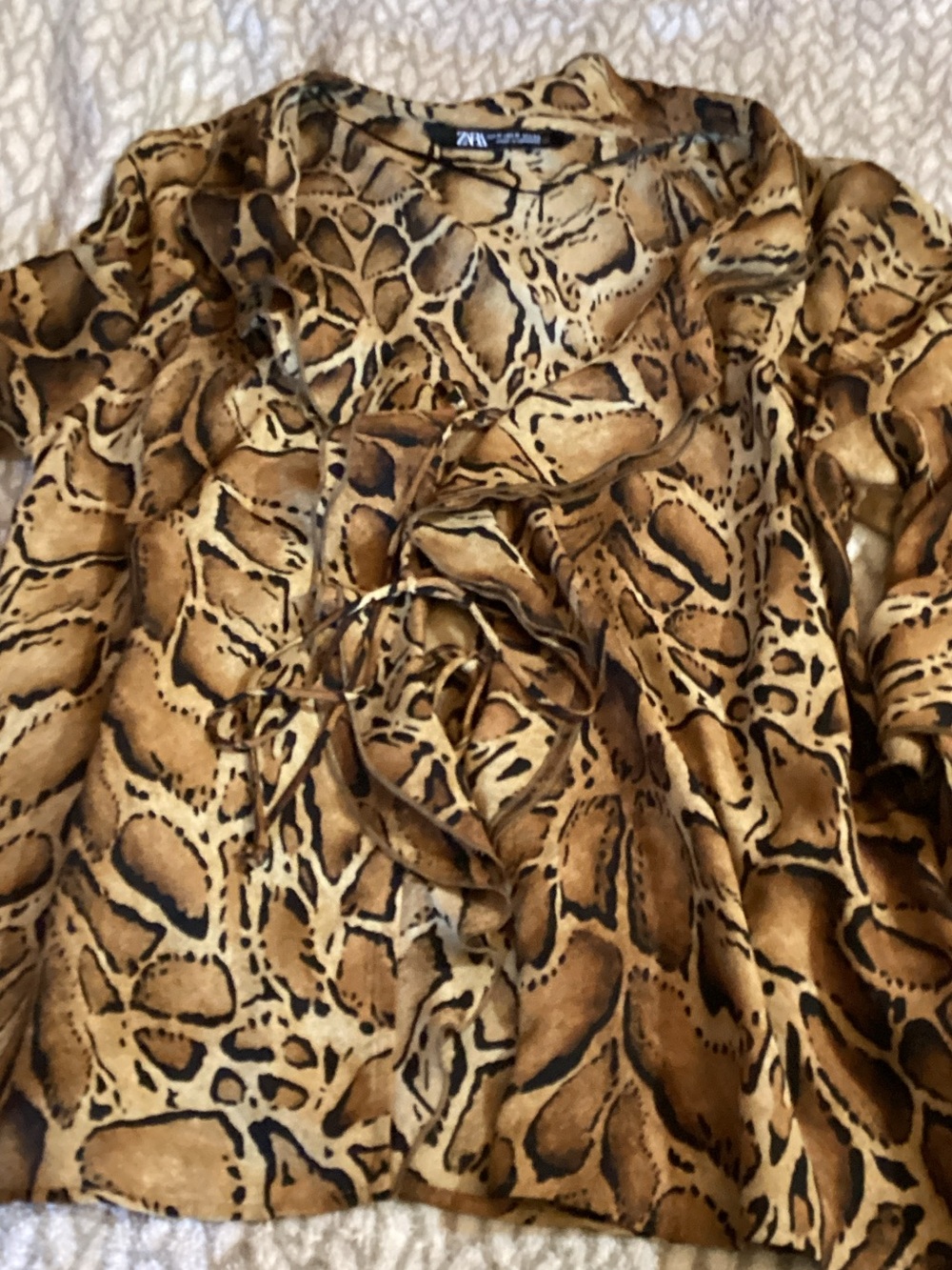Zara Animal-Print blouse. - Picture 7 of 7